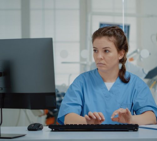 Jak zostać recepcjonistką w gabinecie stomatologicznym?